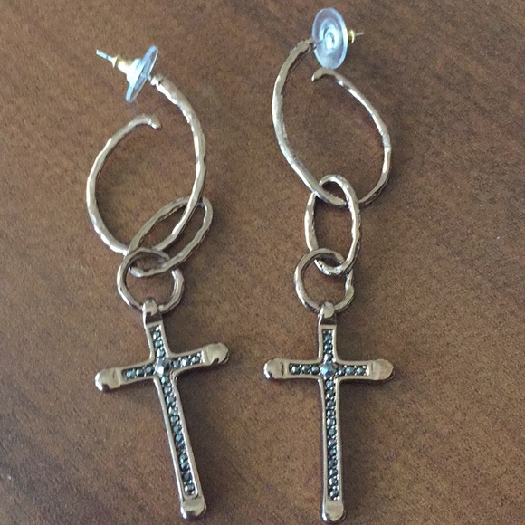 Rose Gold Cross Necklace & Earrings - Picture 2 of 6